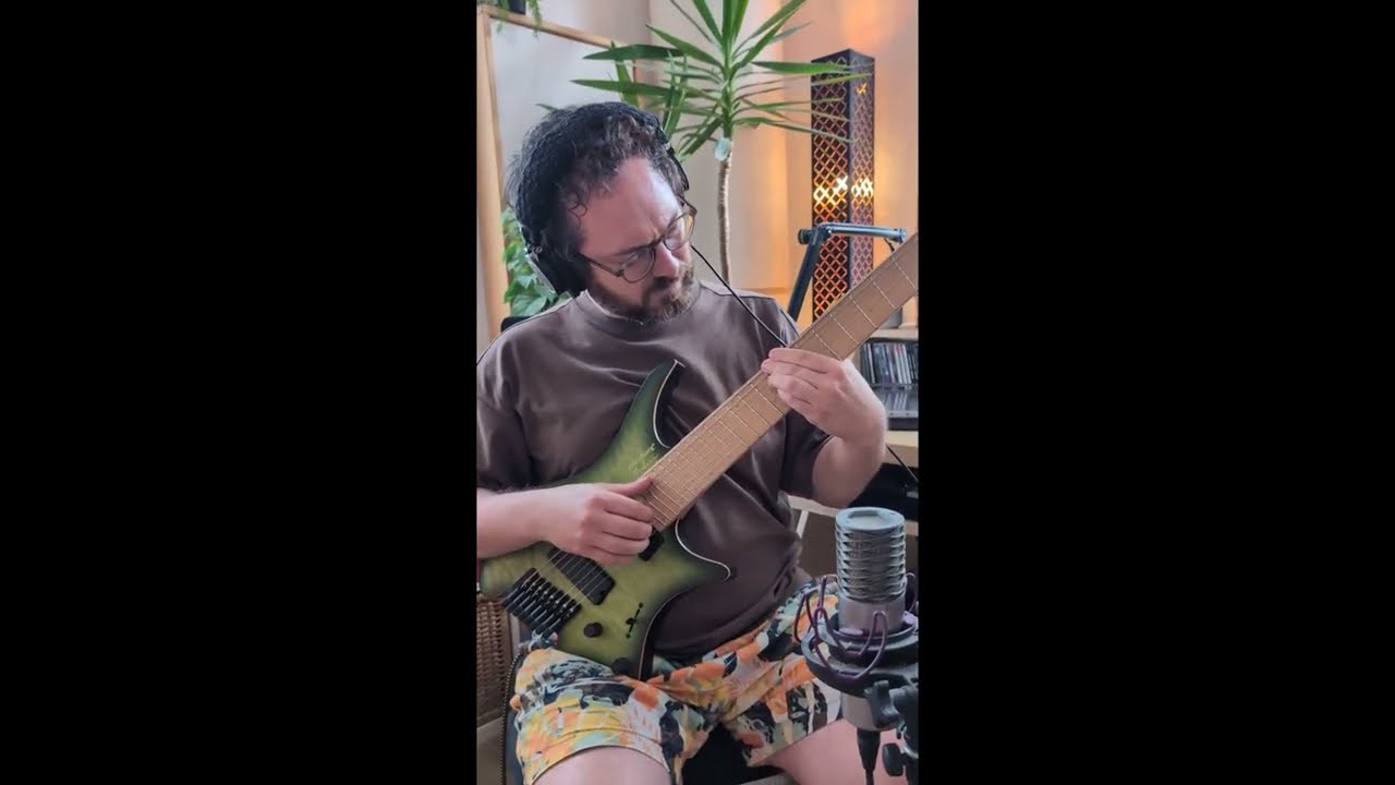 &ldquo;700 Notes Per Minute&rdquo; (An Arpeggio Etude) #MaximumEffort - JULIAN KLEISS