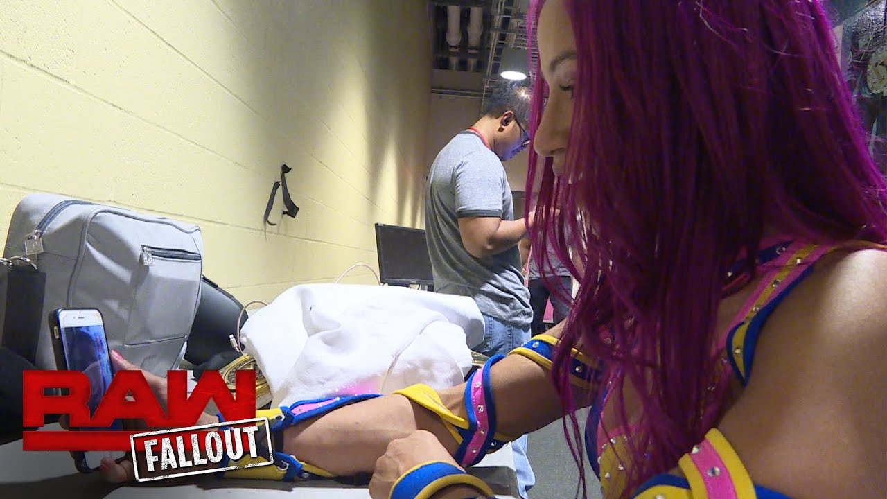 Sasha Banks shares some FaceTime with Bayley after her big win: Raw Fallout, July 25, 2016