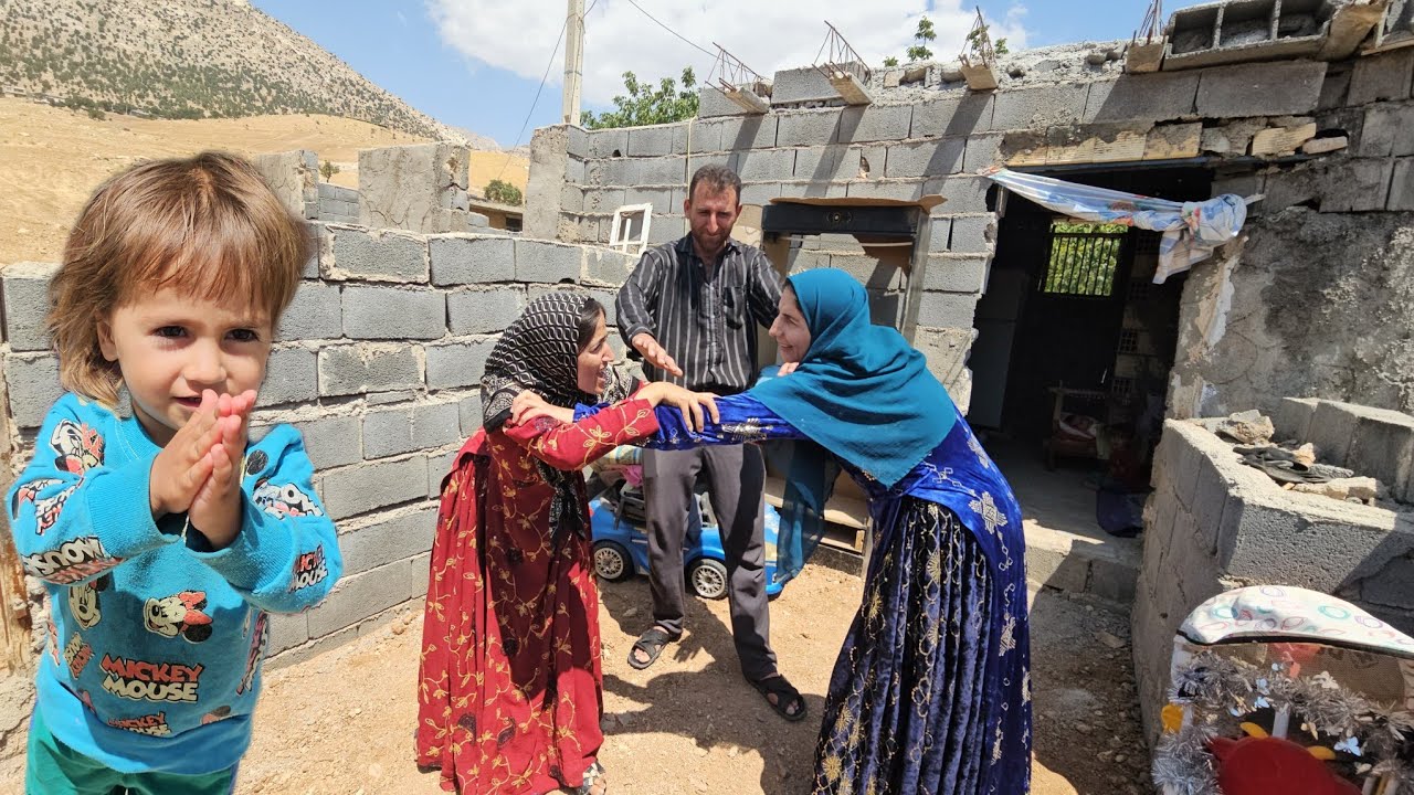 Sajjad's mother's efforts to please Elham