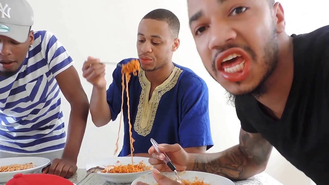 VLOG #6 EXTREME SPICEY RAMEN CHALLENGE GAAT FOUT!!