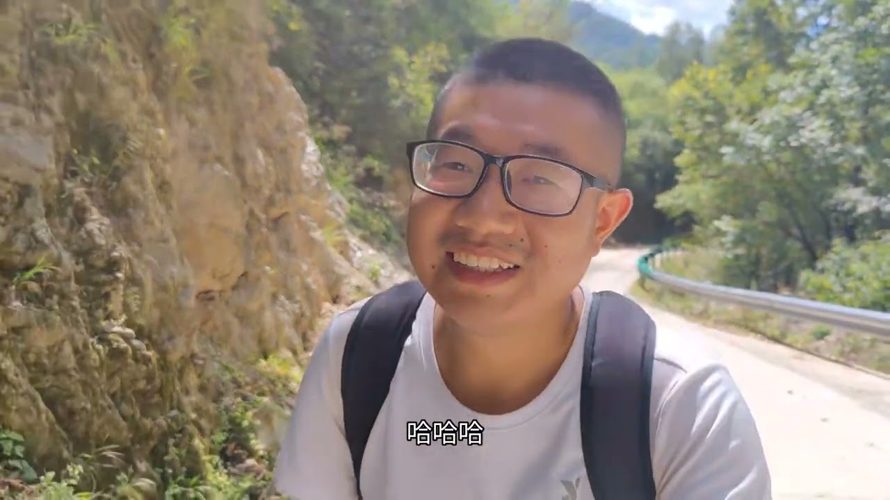 距离西安最远的行政村周至老县城环境幽静安逸，翻越秦岭梁徒步十几公里到达厚畛子街道#乡村游 #传统村落 #历史古迹 #周至老县城 #秦岭 #大自然 #大山深处自然美 #古村落风景 #徒步 #走