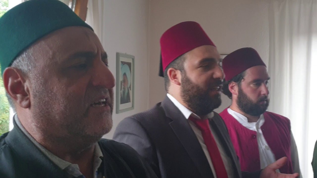 شعرات النبي صلى الله عليه وسلم ودعاء الشيخ محمد عادل ناظم الحقاني بصحبته السيدعبدالكريم شعبان السعدي