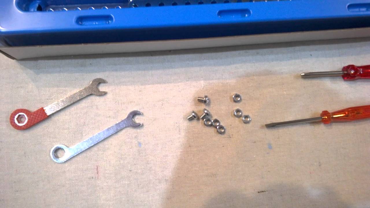 M05 - An Eitech erector set that makes 3 models