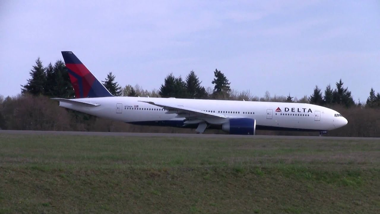 N710DN Takeoff