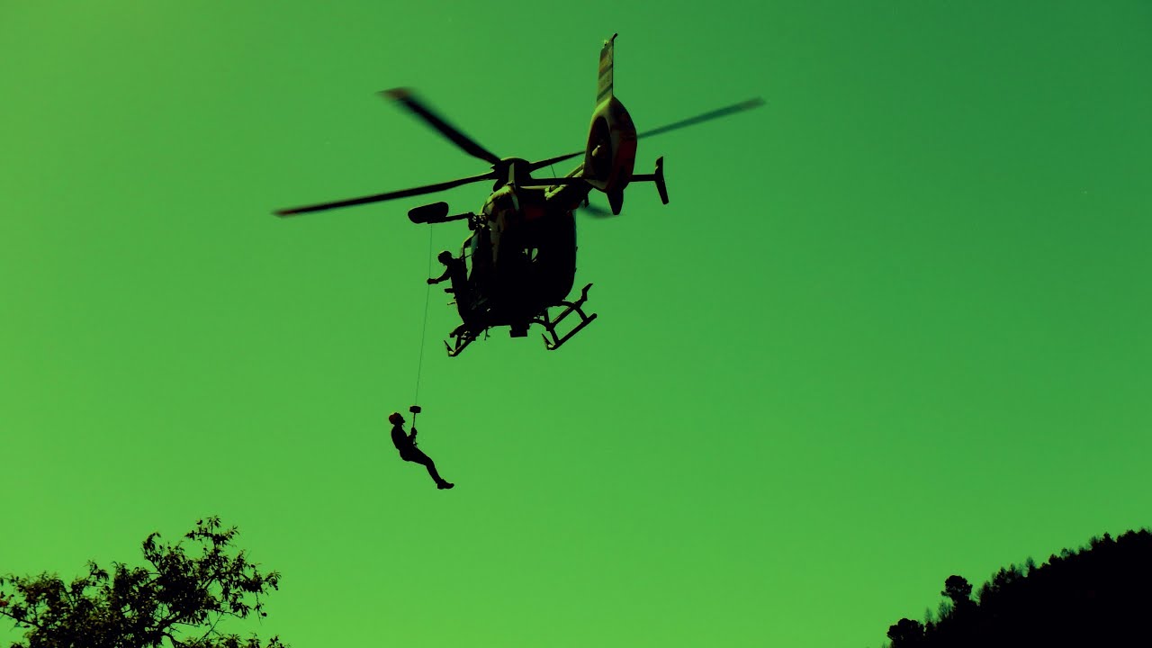 Operaciones de grúa con helicóptero