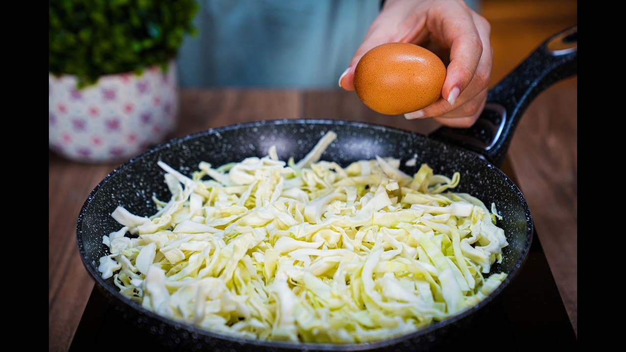 Everyone’s Obsessing Over This Easy Healthy Cabbage & Egg Recipe!
