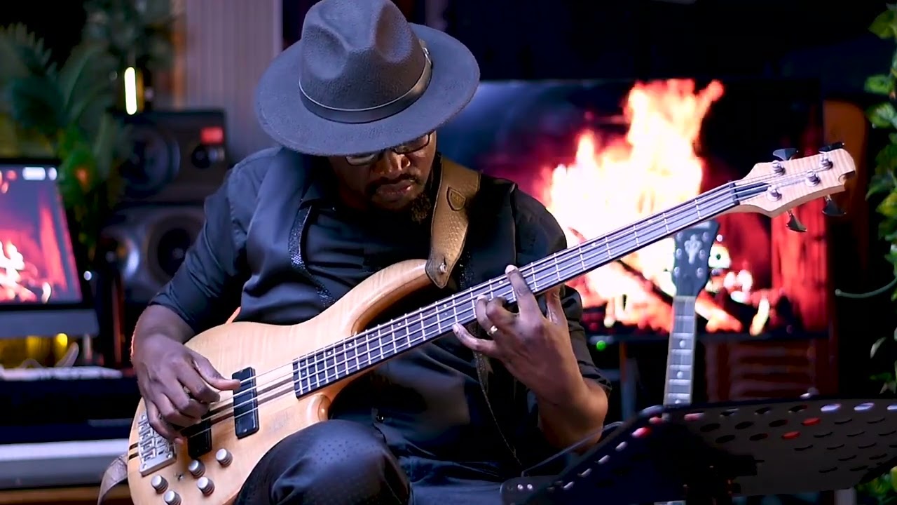 Issa MONGENGE - Dans ton Sanctuaire | Ebloui (Cover Tapping Basse version Instrumentale)