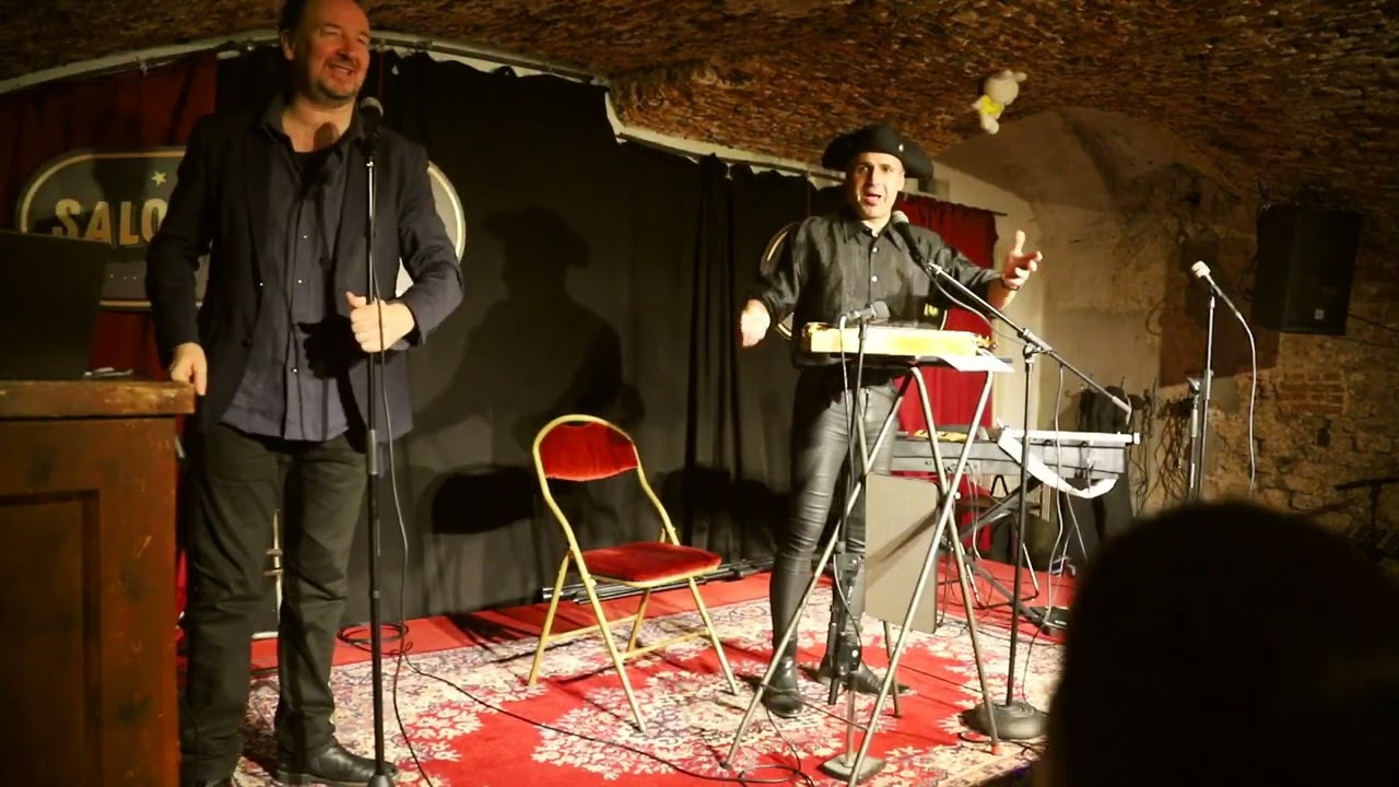 Hoe Minnelic - Koude Winterse dagen (live in Salon op zondag)