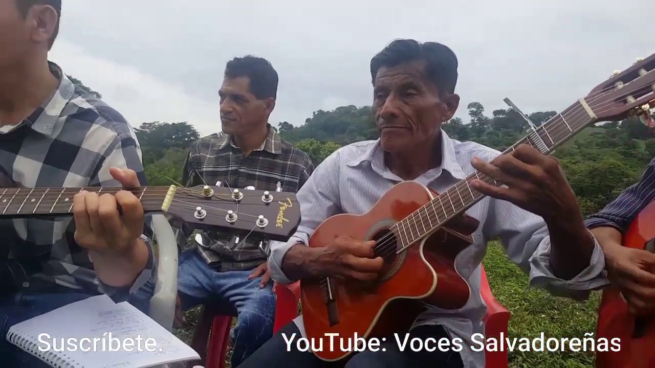Probando Requinto- A la Orilla de Una Playa-Cancion a Las Madres