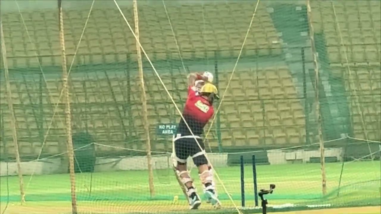 Virat kohli hits stunning sixes in practice session || RCB OPEN NET SESSION #viratkohli #rcb 