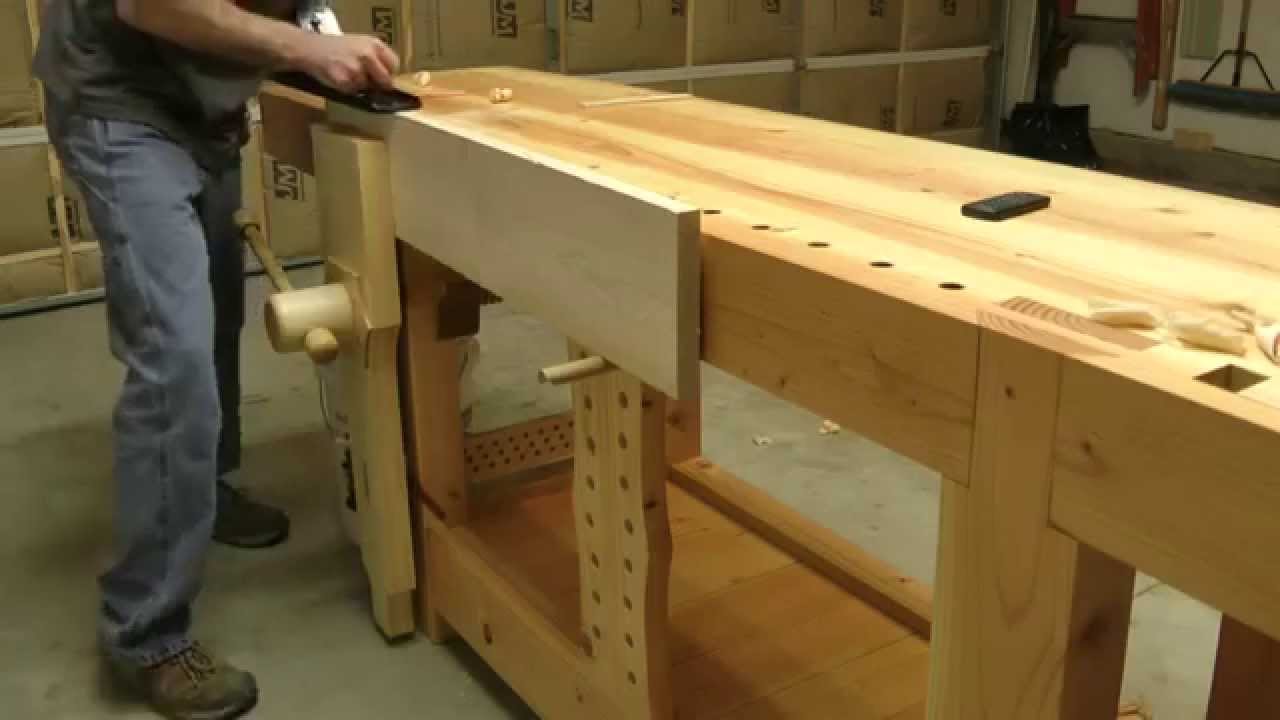 42 - The Roubo Workbench in Action