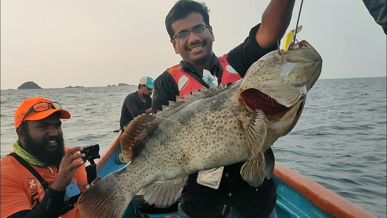 ഉൾക്കടലിൽ പോയി കൊമ്പനെ അടിച്ചിട്ടപ്പോൾ😳😱|MALVAN FISHING|DEEPU BABU|