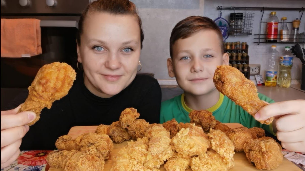 Мукбанг KFC🍗Острый Баскет /Ураа, я в отпуске🎉