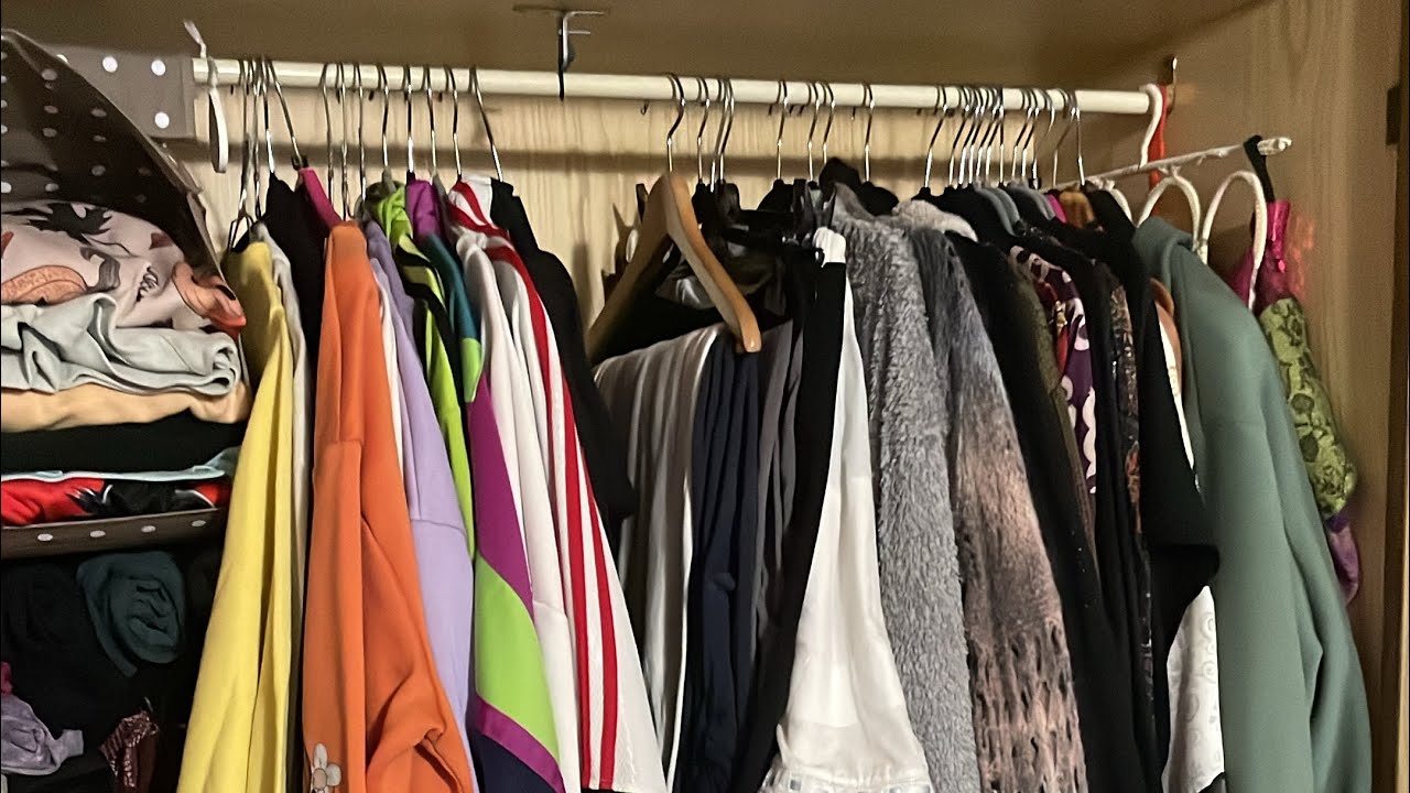 Da caos a ordine nel mio armadio con il metodo Marie Kondo e altri metodi | Prima parte 👗
