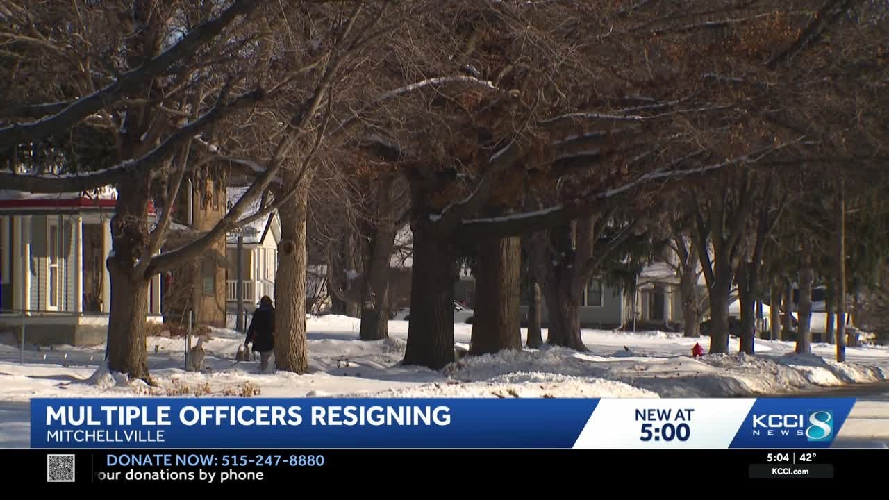 Central Iowa police department faces wave of resignations