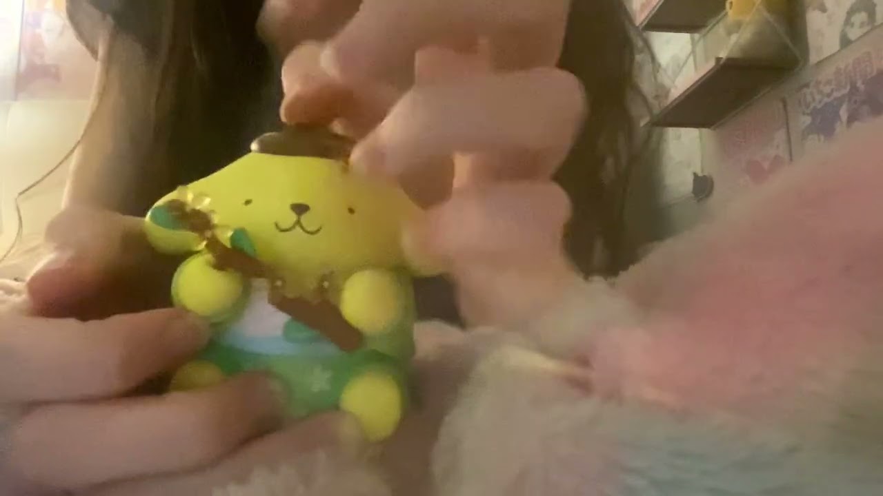My first ASMR video !!