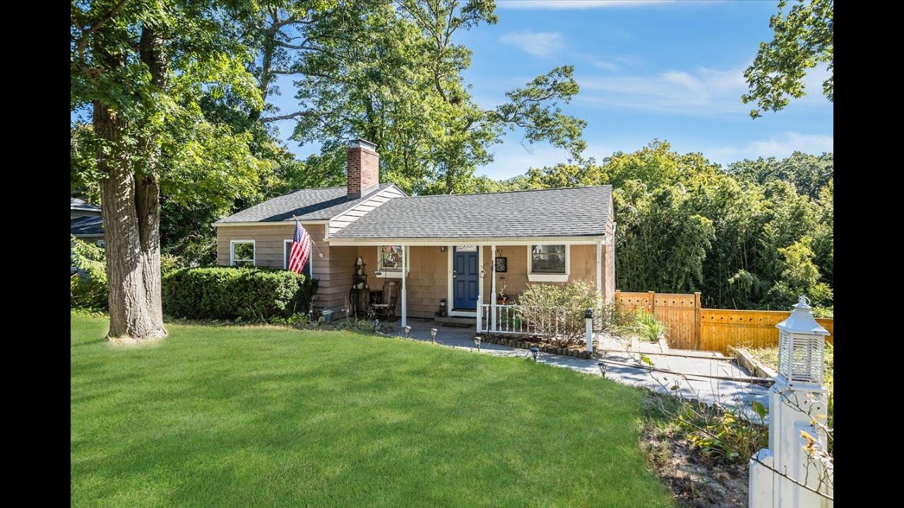 Long Island Real Estate For Sale - Video Tour of 81 Magnolia Drive, Rocky Point, NY