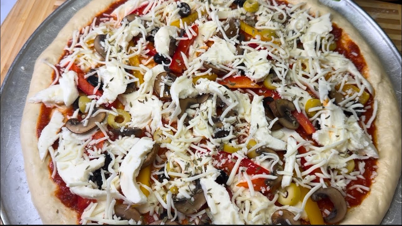 Vegetable pizza recipe// የአትክልት ፒዛ እና ፒዛ ሶስ አሰራር👌👌