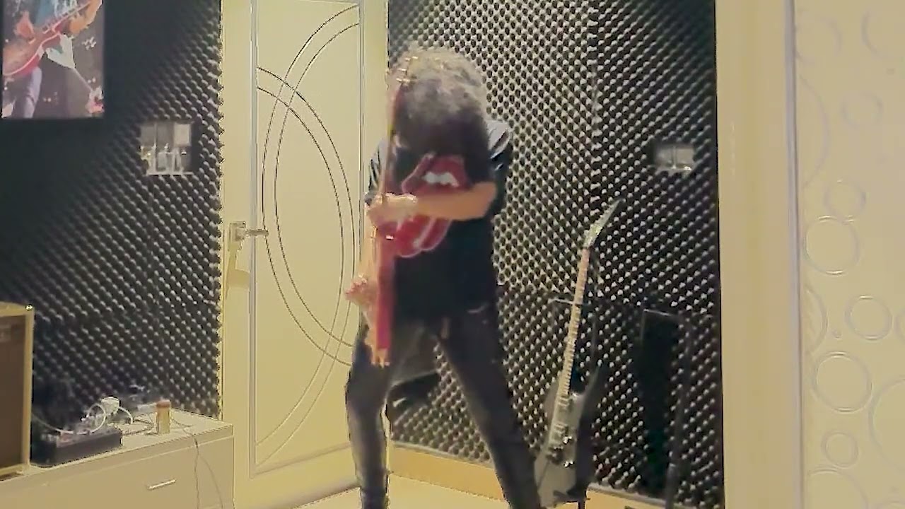 Estranged Slash 90's Live Tone - Guns N' Roses (Chicago 1992)