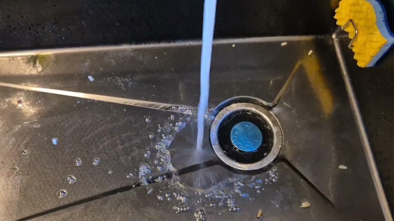 Feedback zu unserer Wasserfallsp&uuml;le aus China. :) K&uuml;chensp&uuml;le und das Problem mit dem Anschluss