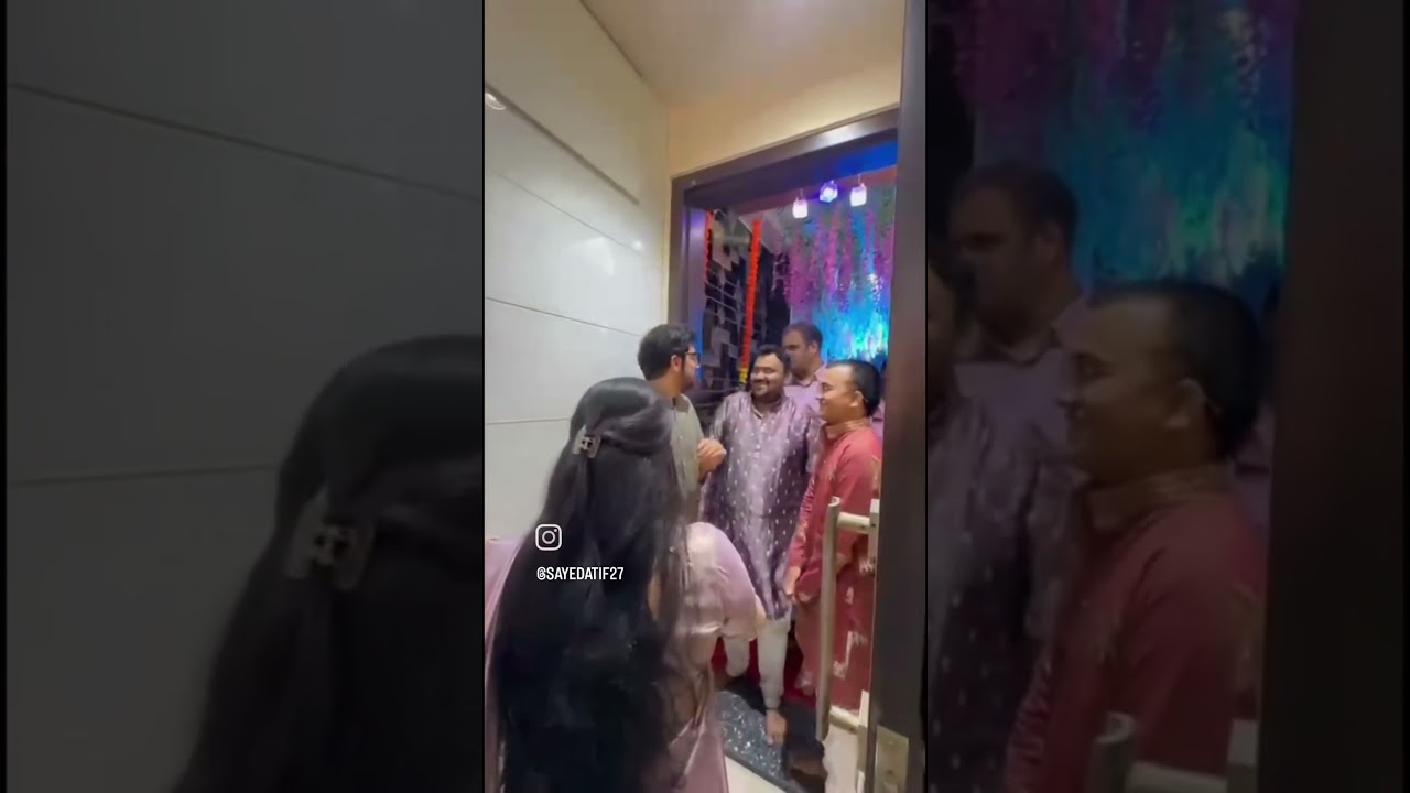 Aditya Thackeray Sir showering Blessings on Ozil #shivsena #shivsenaubt #adityathackeray #viral