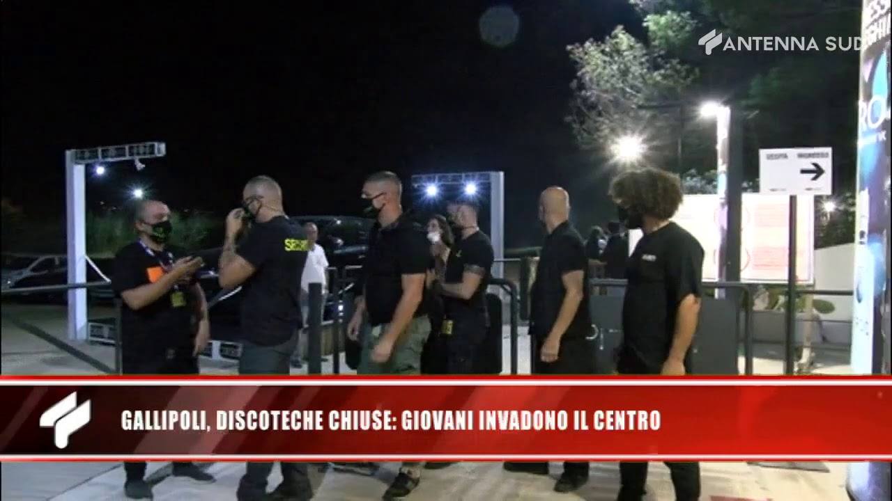 18 agosto 2020 - Gallipoli, discoteche chiuse: giovani invadono il centro