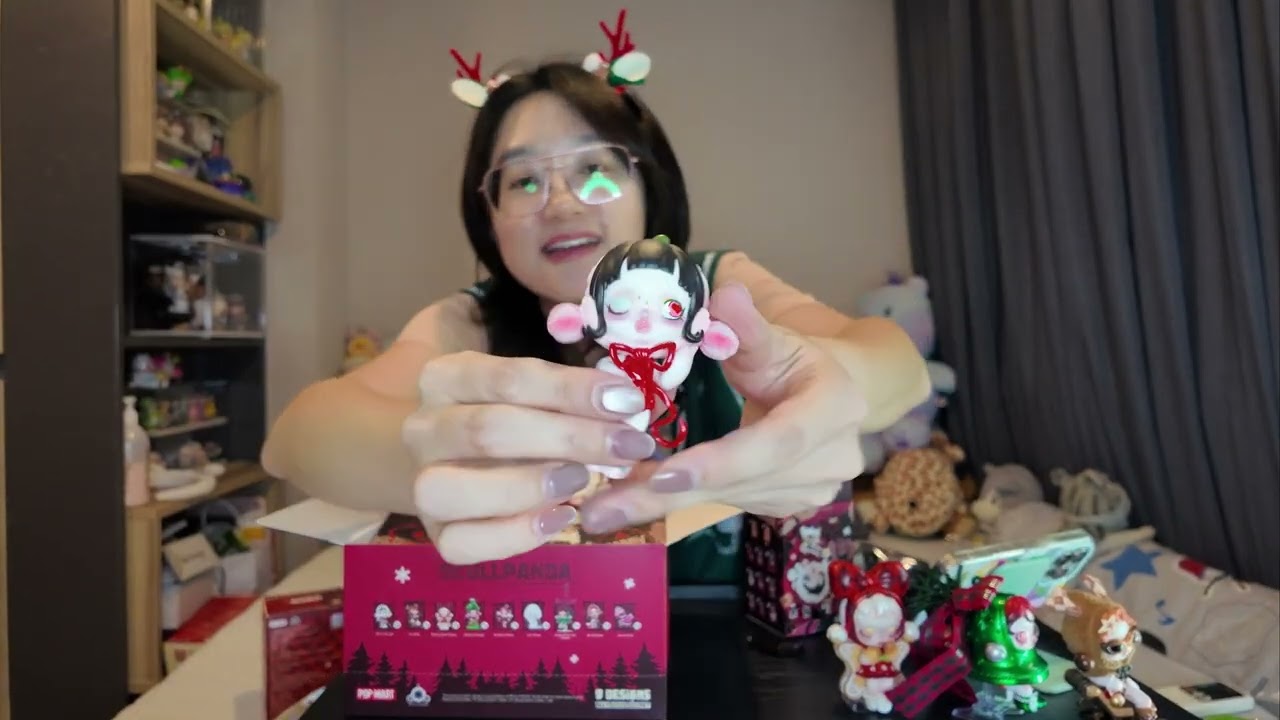 Unbox skullpanda christmas 2024