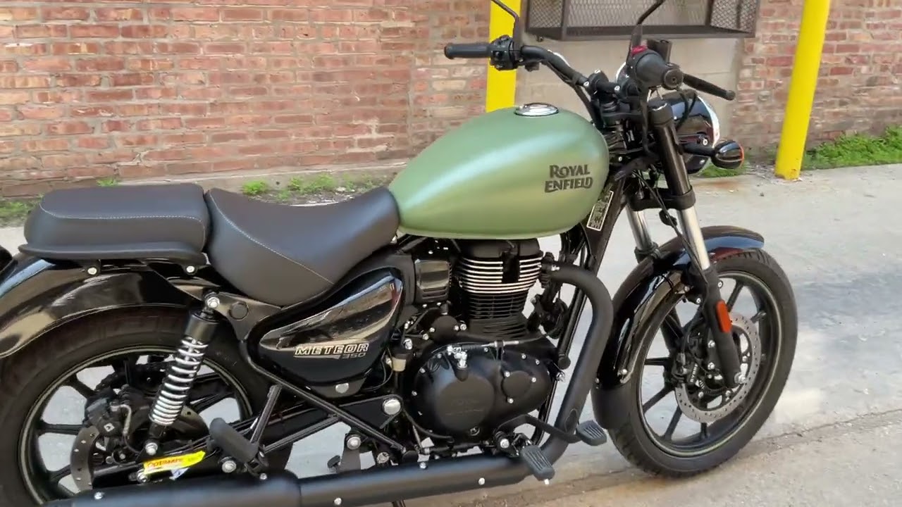 Royal Enfield Meteor 350 Fireball Matte Green 23 walkaround