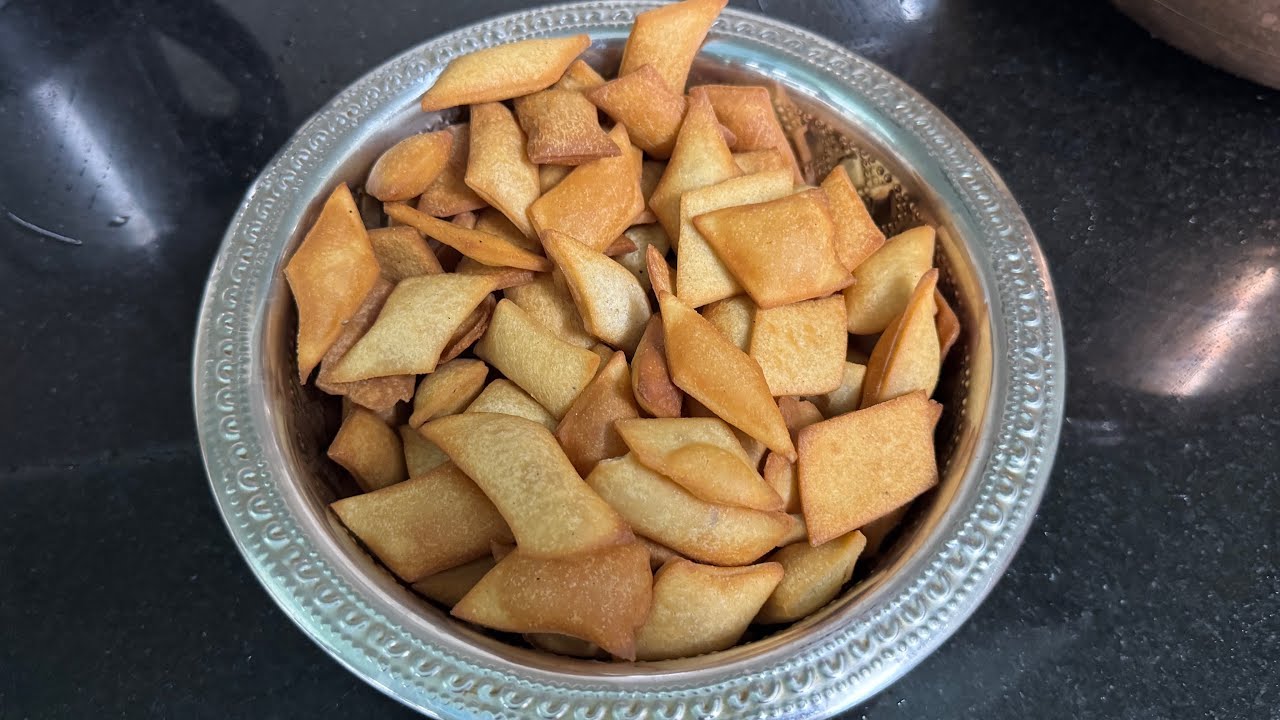 Godhuma Pindi Biscuits | గోధుమపిండితో కరకరలాడే రుచికరమైన బిస్కెట్లు | Wheat flour/Atta Biscuits