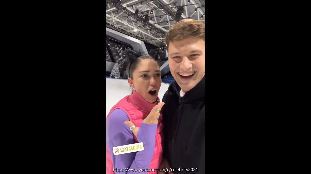Александр Энберт, Агата Муцениеце и Дарья Мельникова прикалывались над Катериной Шпицей.