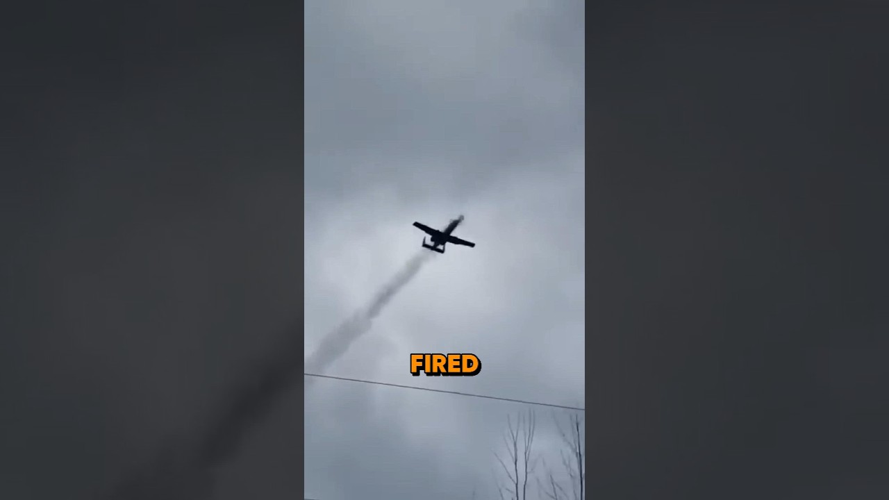 Что будет, если A-10 будет стрелять дольше 2 секунд? #военныетехнологии #военныйсамолет #shorts