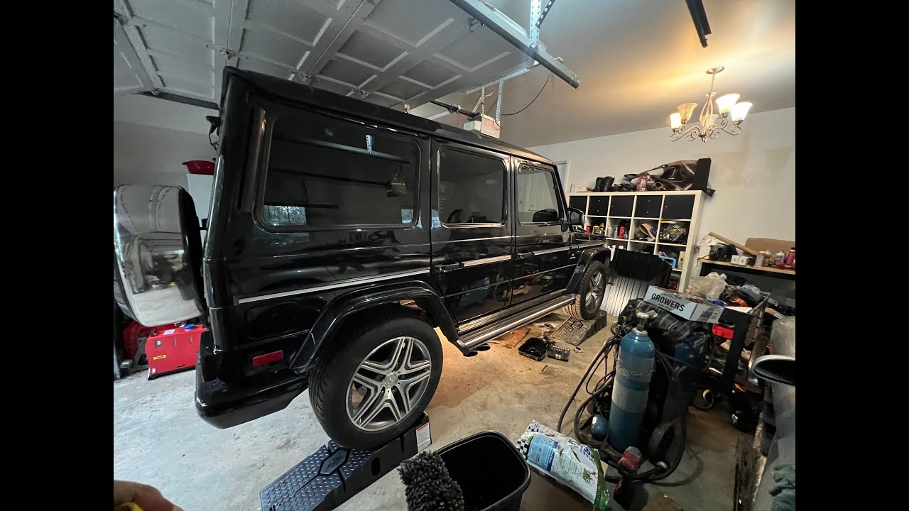 Replacing conductor plate and oil change on a 7g-tronic 722.9 Mercedes Transmission. W463 G63
