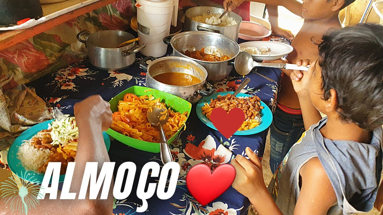 DOMINGO ESPECIAL DE ALMOÇO, NA CASA DE CLAUDIANE