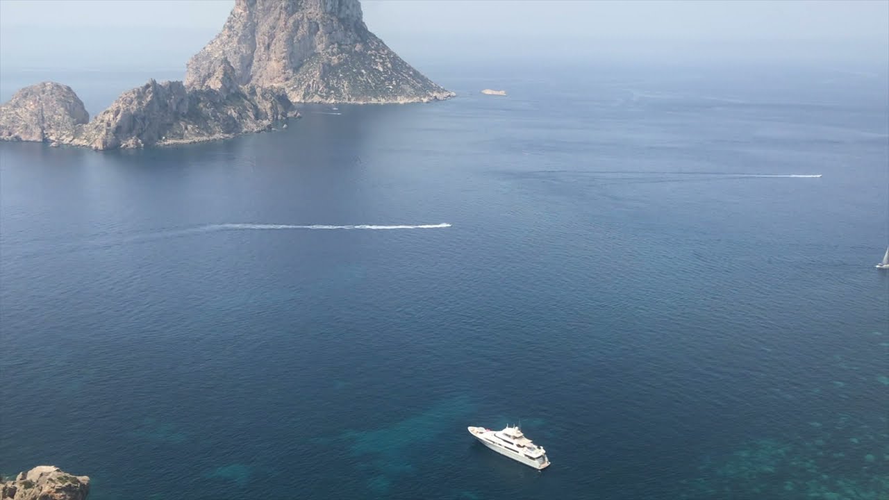 Ibiza es como la Luna