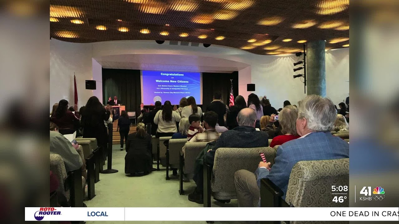 65 immigrants become US citizens in KCMO's first naturalization ceremony of 2026