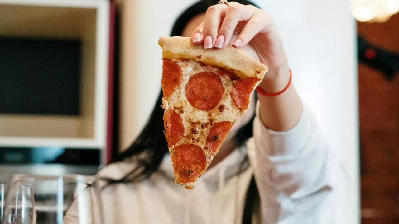 Comer fora de hora pode afetar seu c&eacute;rebro! &bull; RFI Brasil