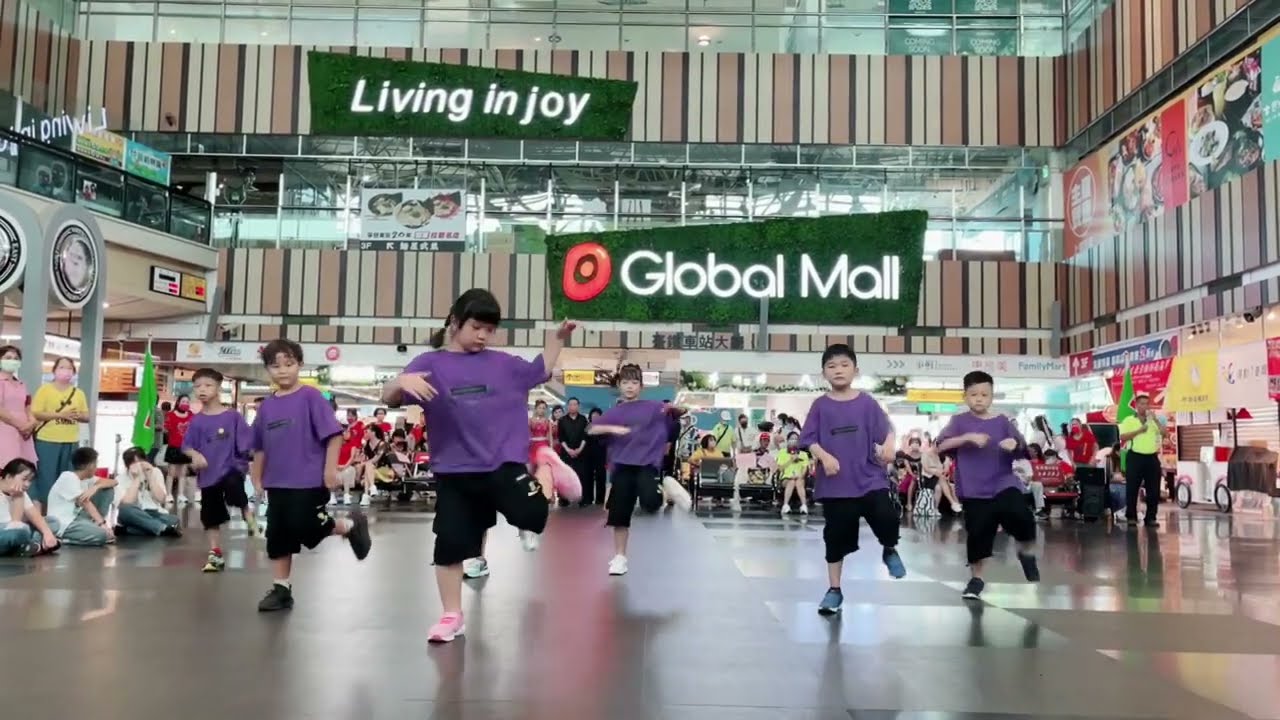 Smile 楠梓兒童街舞團～2022台鐵快閃 父親節活動111/8/7