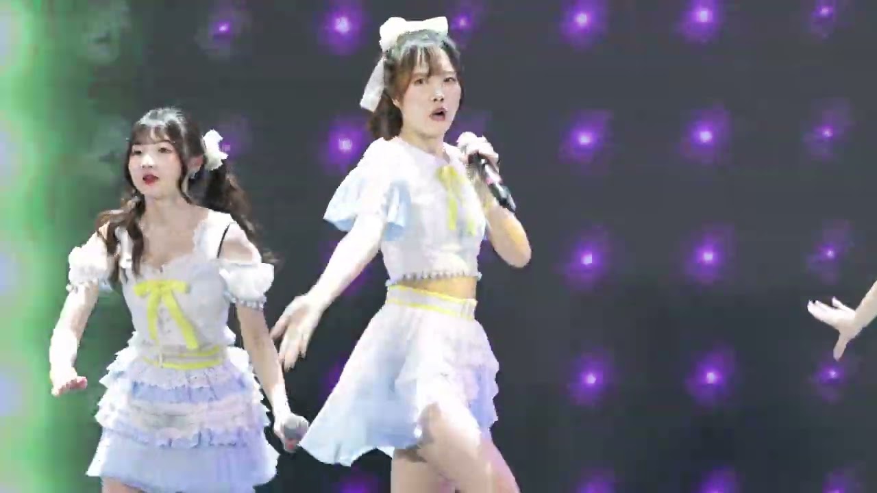 220605 PUPE BNK48 - โดดดิด่ง @SayonaraCrawl Roadshow Central Festival Chiangmai