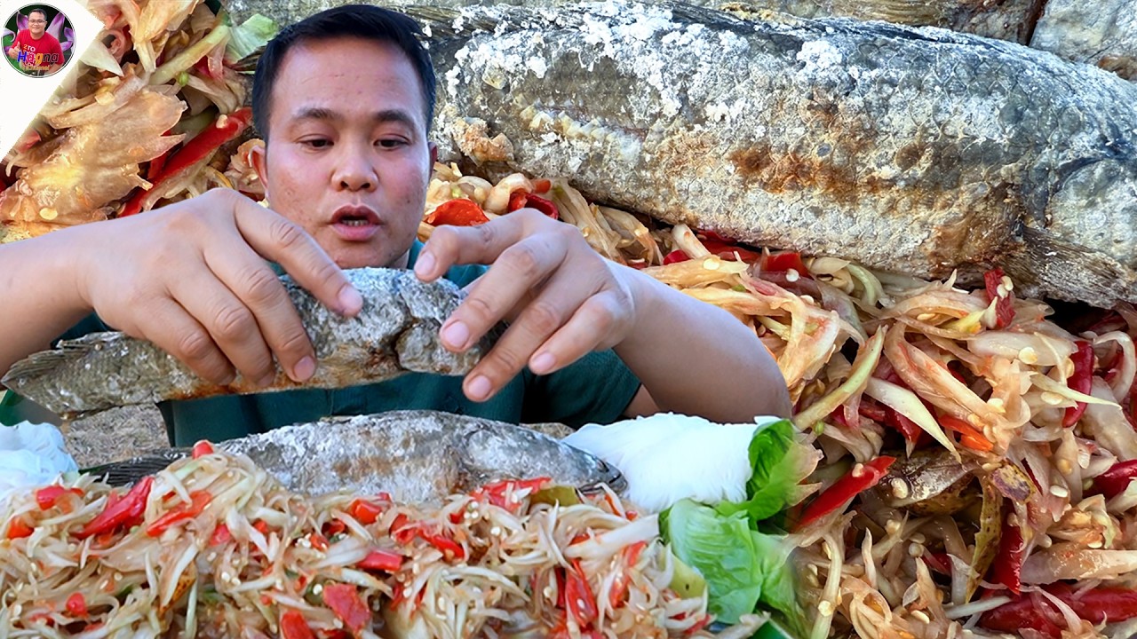 ปลาค้อใหญ่ย่างเกลือ หยุบตำหมากหุ่งเส้นข้าวปุ้นแซ่บๆ จ้วดๆ คัก