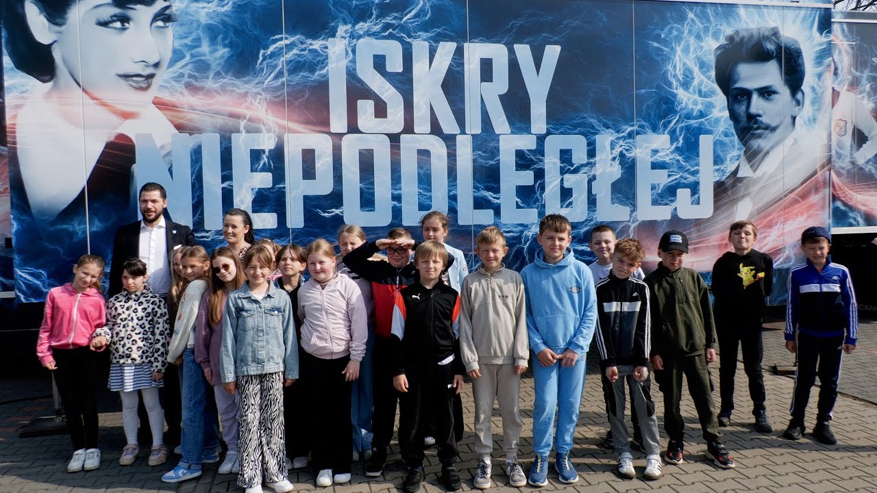 Multimedialna wystawa „Iskry Niepodległej” zawitała do Skoków