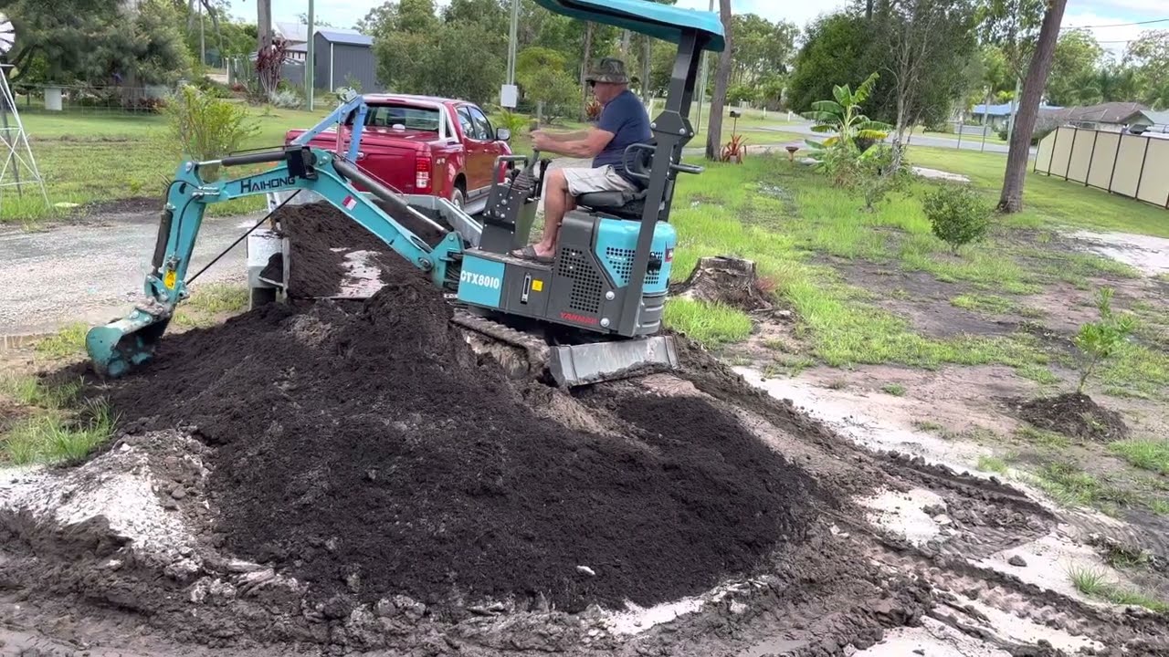 Work Smarter not Harder| Mixing top soil in a soft ground without getting bogged| Mini Excavator