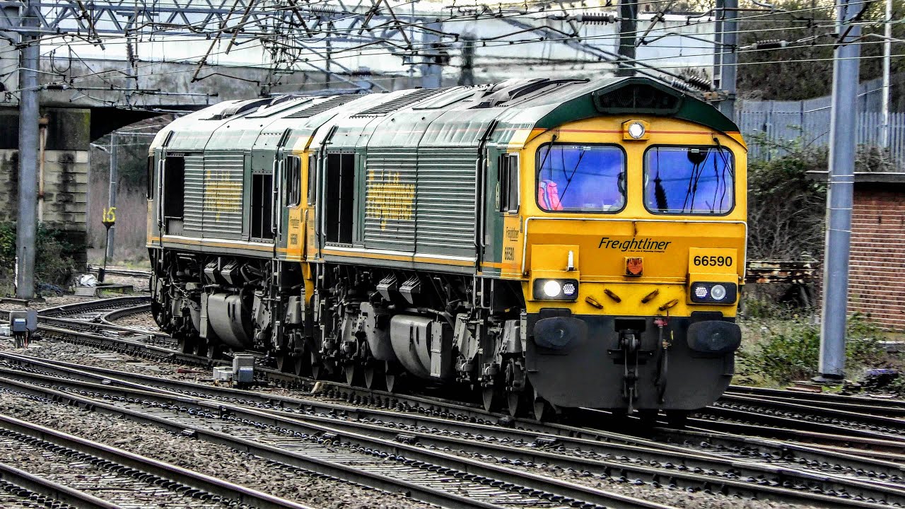 Trains at Doncaster Station | 04/01/2021