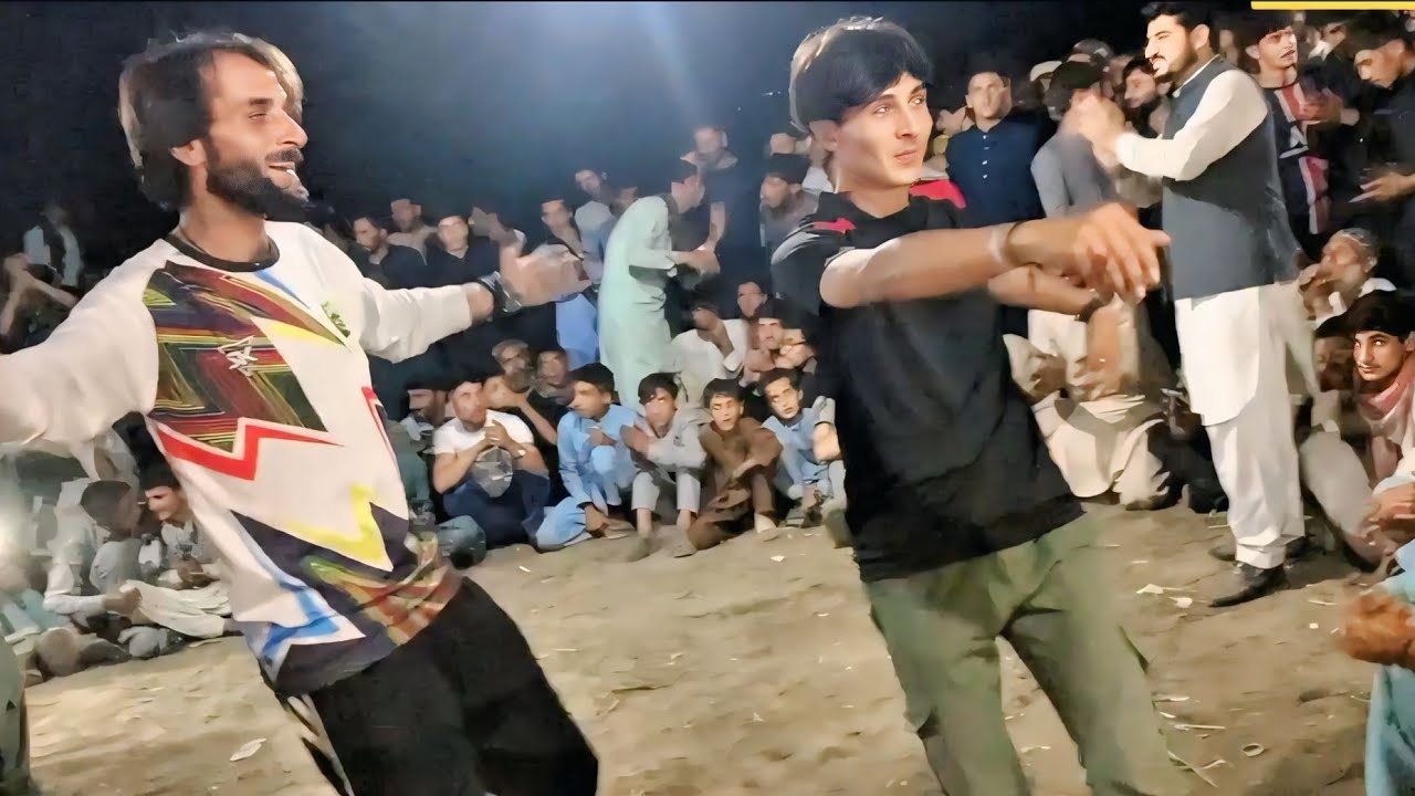 Chitrali Best Cultural Dance //Zuhaib And Ramo Kaka//Chitrali Best Dol Ishtok Ayun//Adil Ahmad