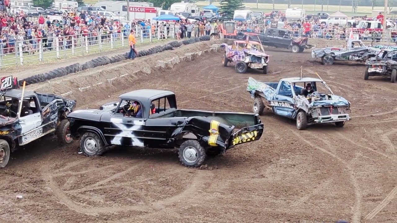 Vulcan Team Showdown 2023 Demolition Derby - Trucks Feature
