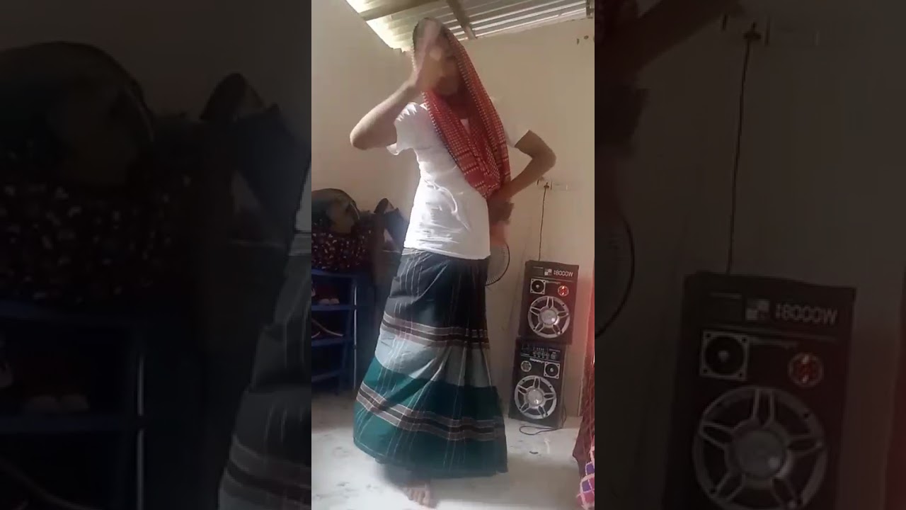 মরিয়েমের ডান্স