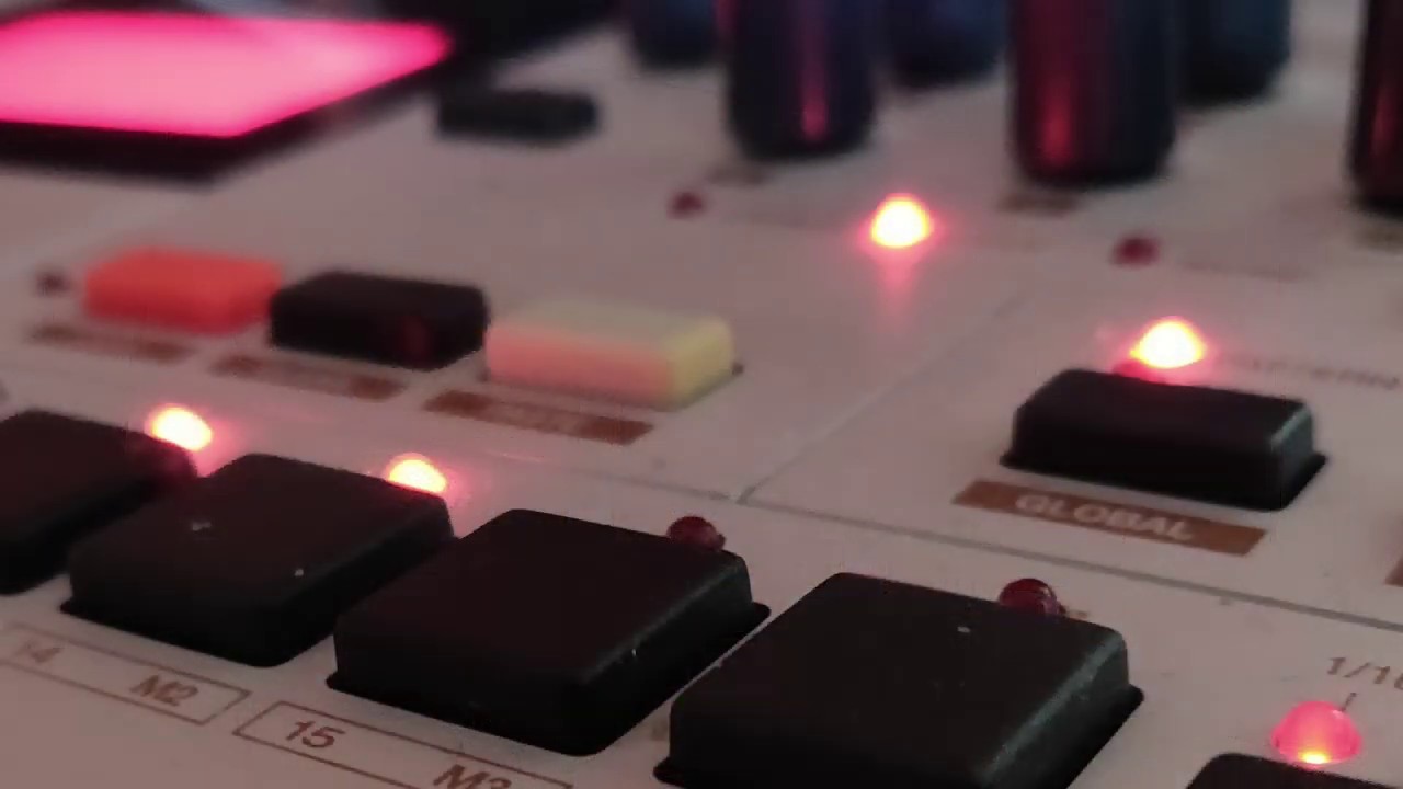 Playing around with Elektron Machinedrum SPS-1