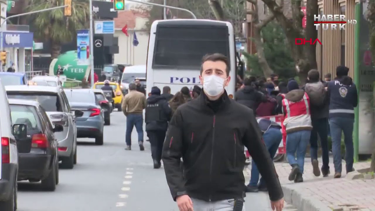 Boğaziçi Rektörlük Binası önünde 159 kişi gözaltına alındı