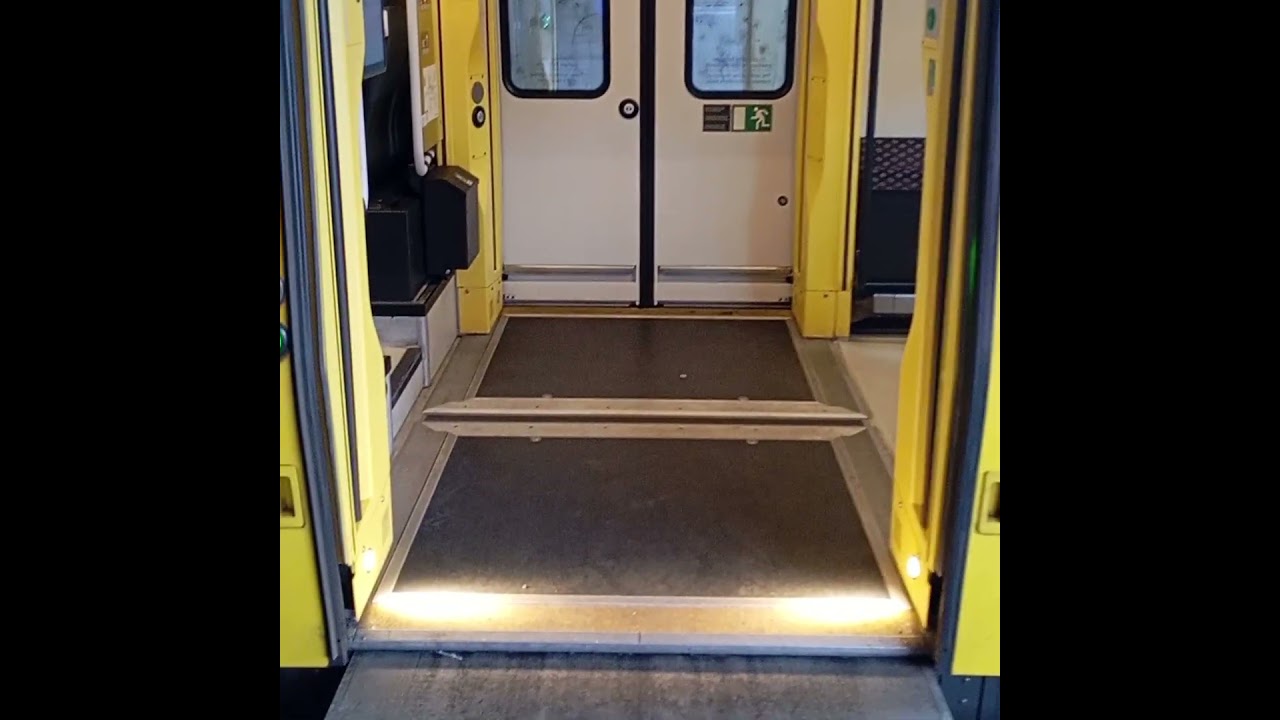 Tür öffnet und Tür Schließt | Siemens Mireo BR463 vom DB Regio S-Bahn Rhein-Neckar | 041/541