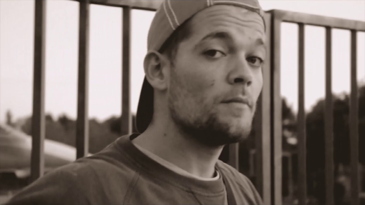 ESKRO / DEBROUILLARD (official video)