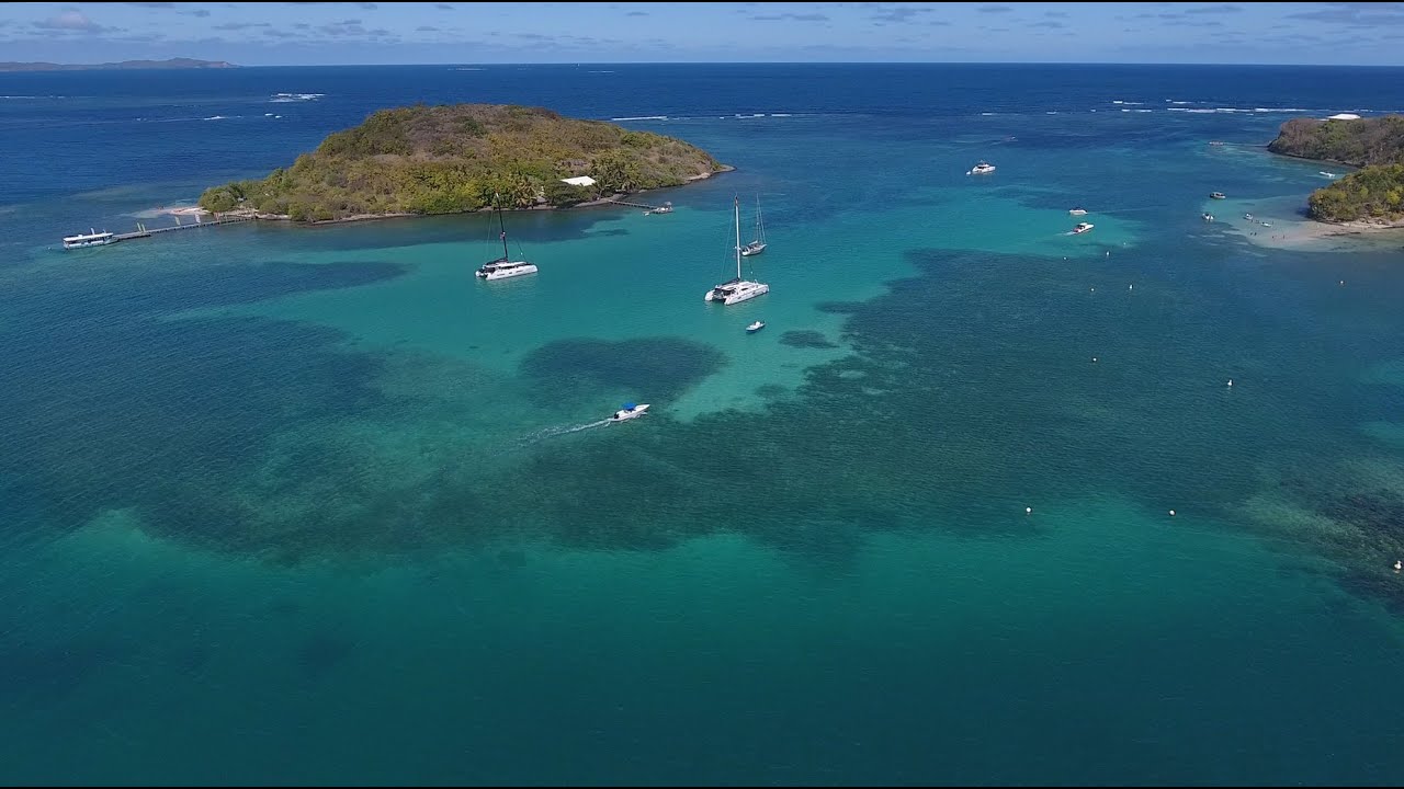 Якорная стоянка между рифами у восточного побережья Мартиники — Sailing Greatcircle (эп.243)